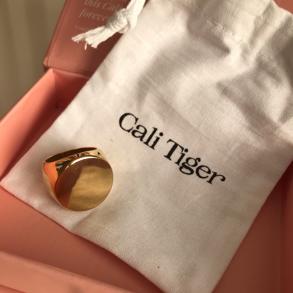 Cali Tiger Signet Ring